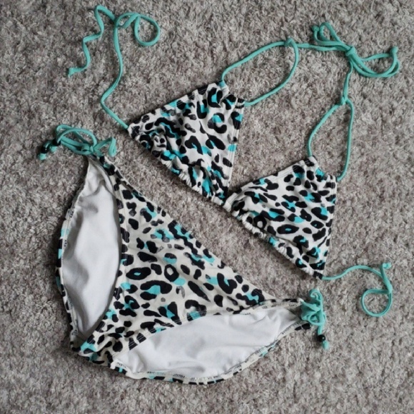 Xhilaration Other - Leopard print bikini 🐆💙